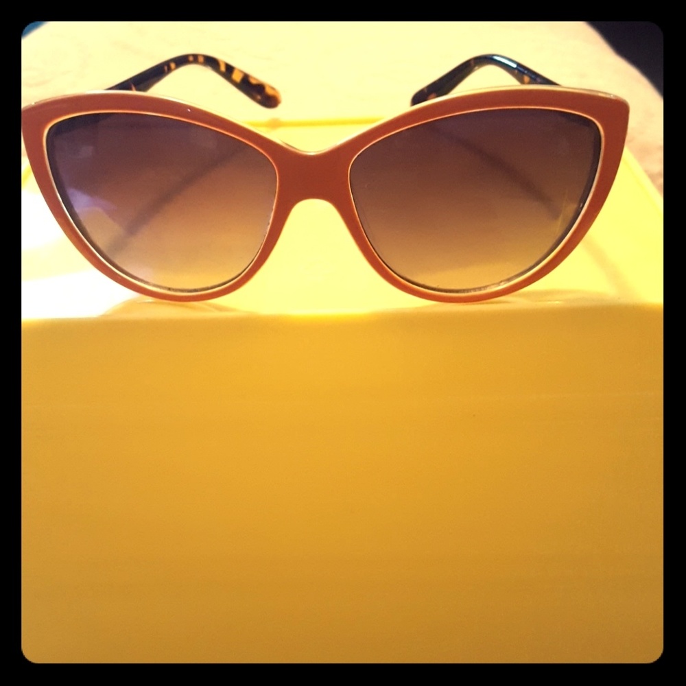 Charming Charlie Womens sunglasses